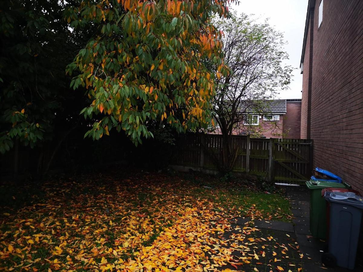 Nice Residential Within Easy Reach Of Town Manchester Buitenkant foto
